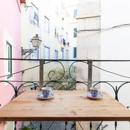 Apartment Alfama Ii, Eco-penthouse With French Balcony *